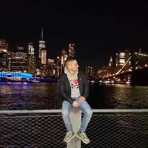 Meet your Posher, Andres